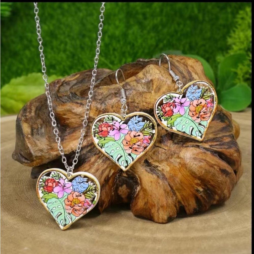 -Bohemian heart-shaped flower design wood necklace and earring set